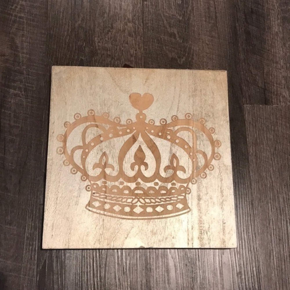 Wooden crown plaque